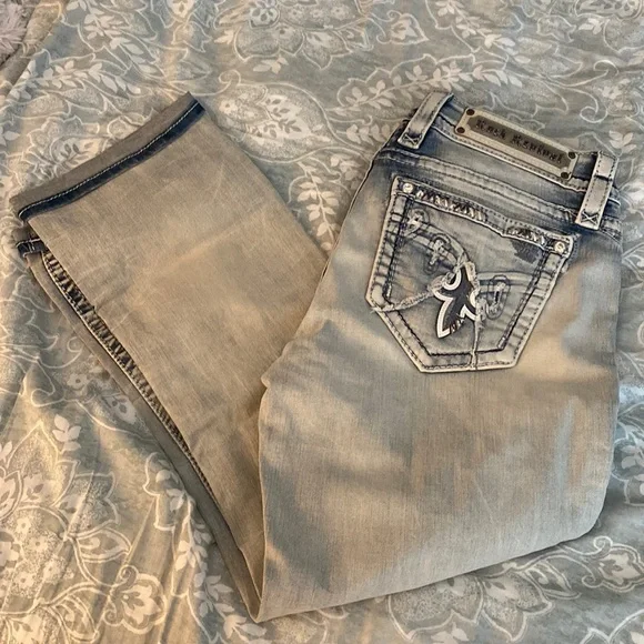 Light Blue Rock Revival Cropped Jeans Size 27 & 29 NWT - Picture 2 of 9